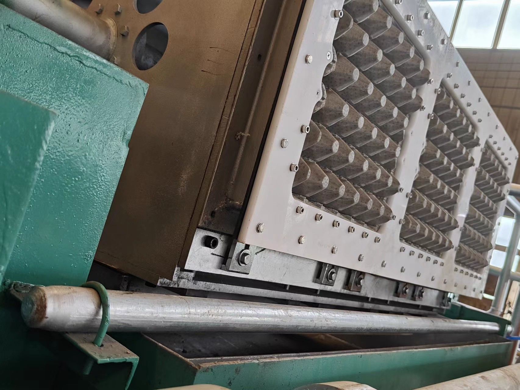 2 Colors Paper Pulp Molding Rotary Egg Tray Machine 150kg/H Waste Paper Consumption