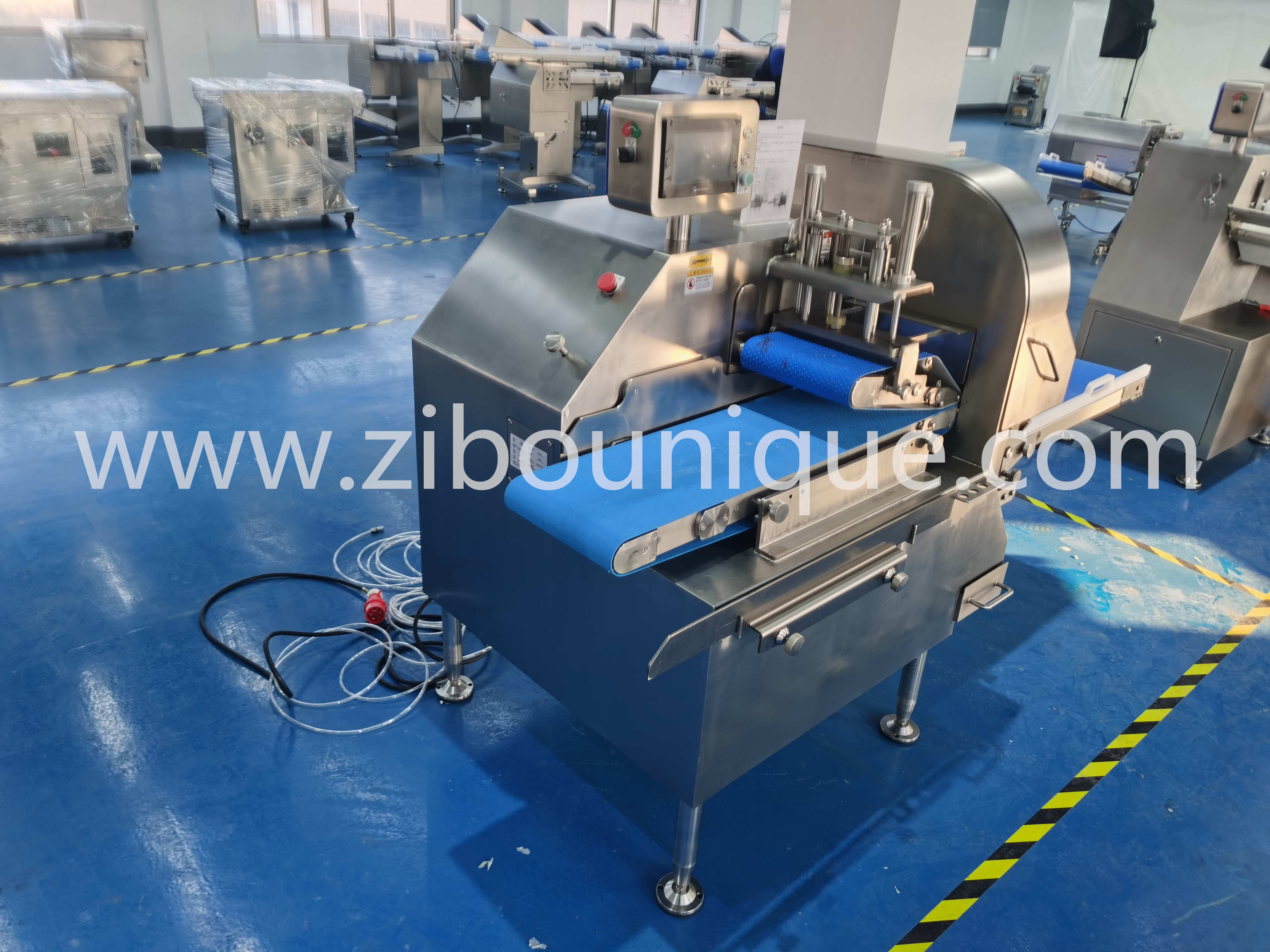 2300*1100*1515 mm Industrial 304 Stainless Steel Beef Mutton Poultry Meat Cube Cutting Dicing Machine