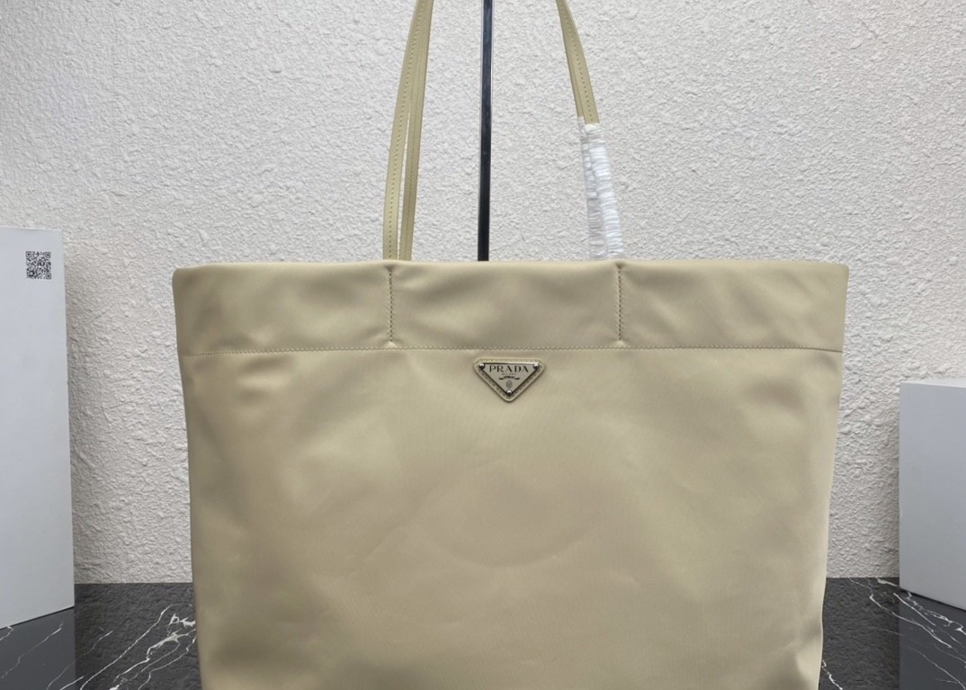 High Capicity Convenient Apricot Nylon Tote Shopping Bag Eco Friendly