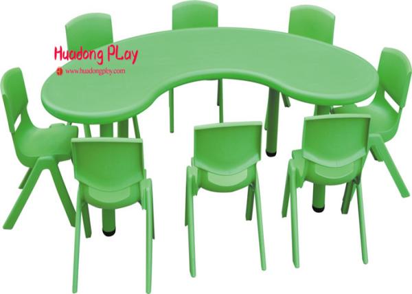 Moon Type Recycled Plastic Furniture , Green Kids Garden Furniture 0.3CBM Eco -