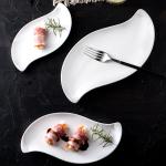 Irregular Plain White Banqueting Wedding Porcelain Plates ODM Personalized