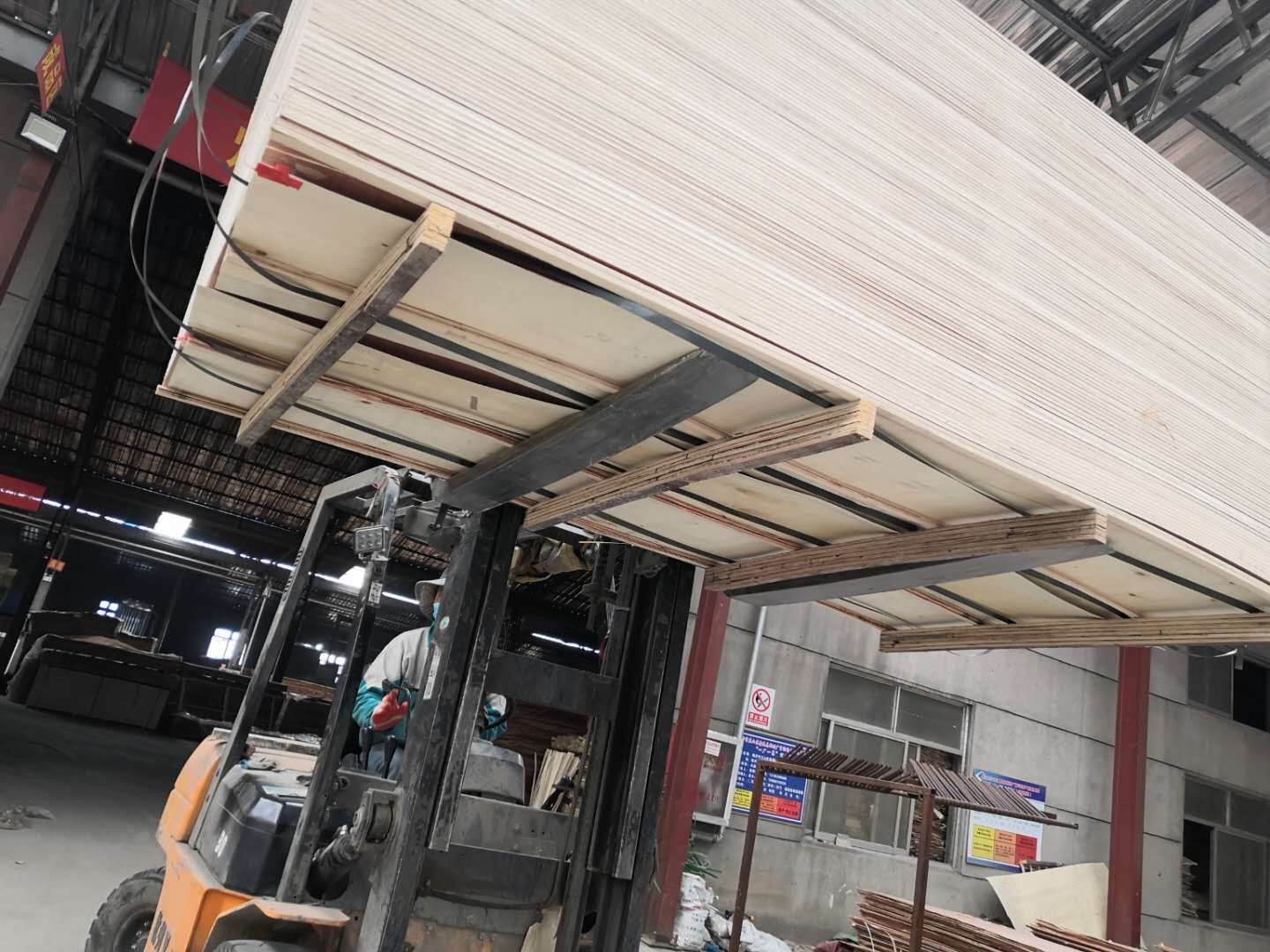 Apartment Bintangor Core 7 Ply Greenpanel Plywood