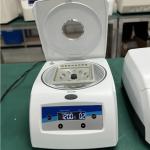 Portable Hematocrit Blood Centrifuge Machine 12000Rpm Mini Size