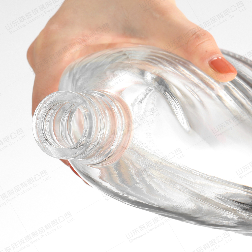 Glass Leaf Shape Grape Wine Bottles Customized with Base Material Glass and 's Direct