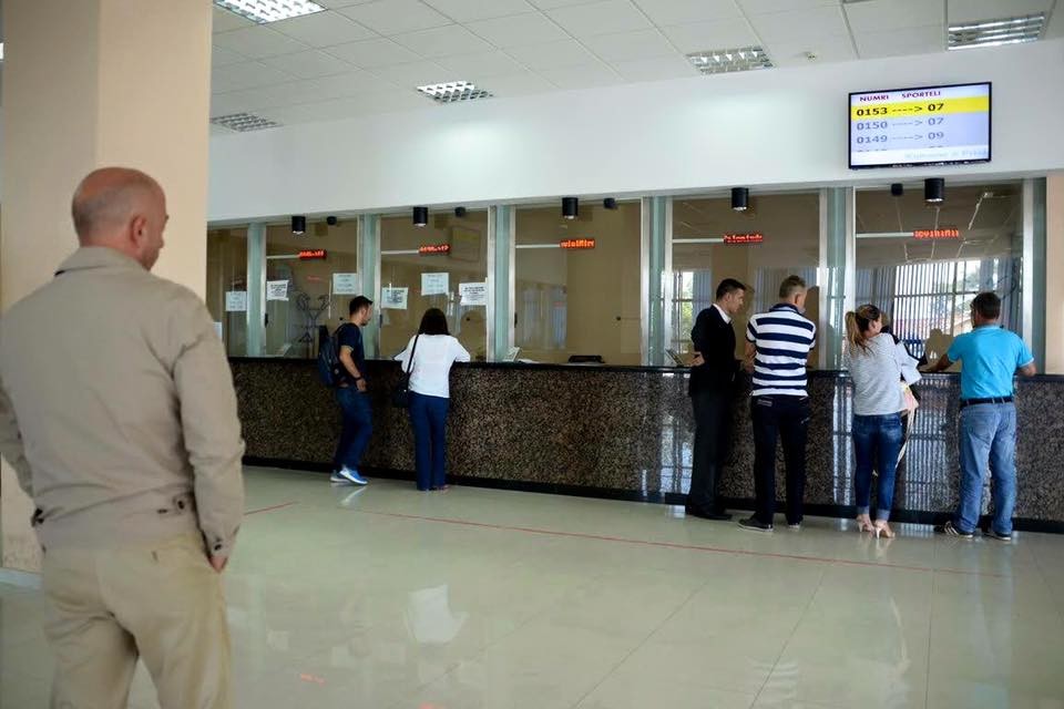 Bank LCD Central Display Ticket Number Queue System Integrated Customer Satisfaction System
