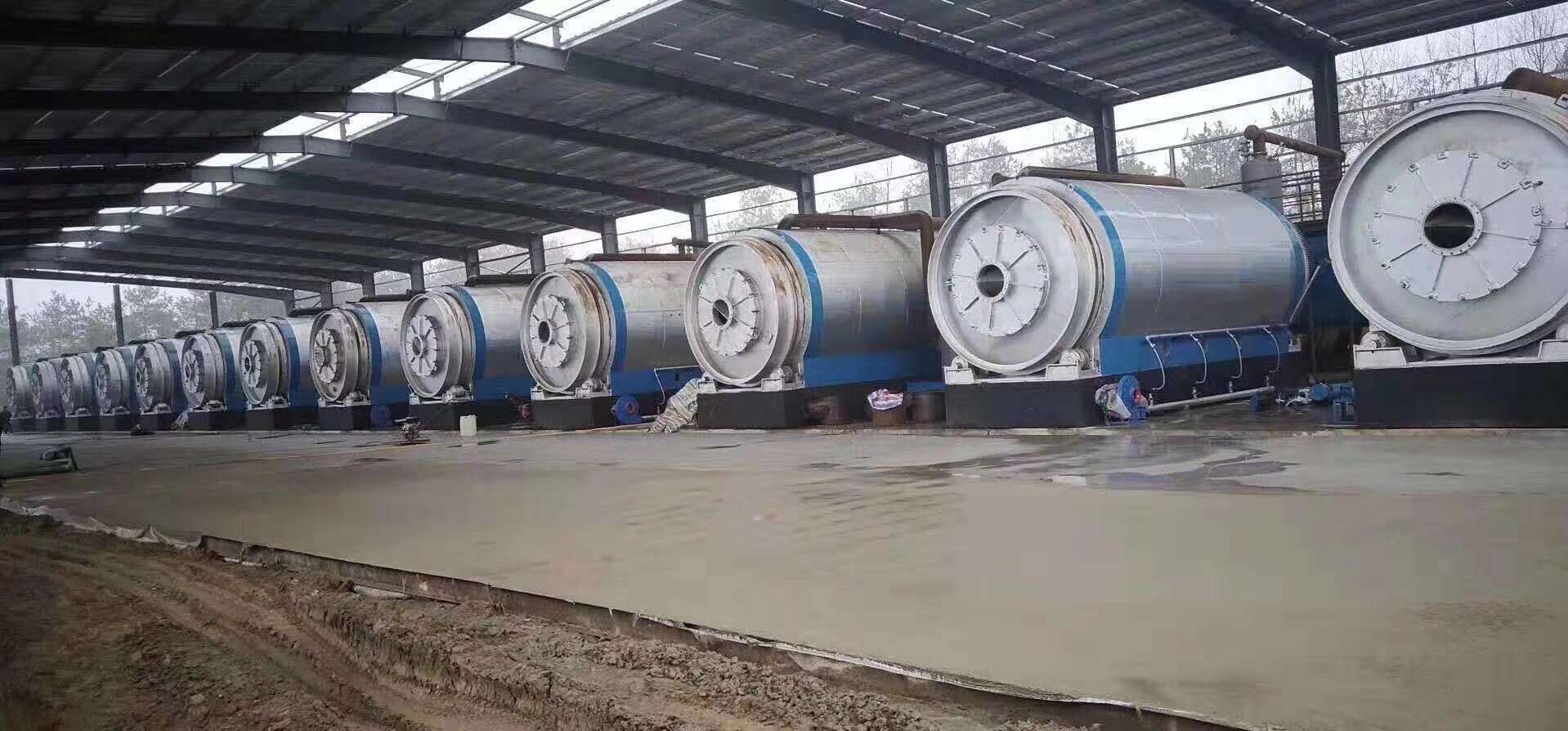 300 Square Meters Area Needed for Waste Tire and Plastic to Fuel Oil Pyrolysis Machine