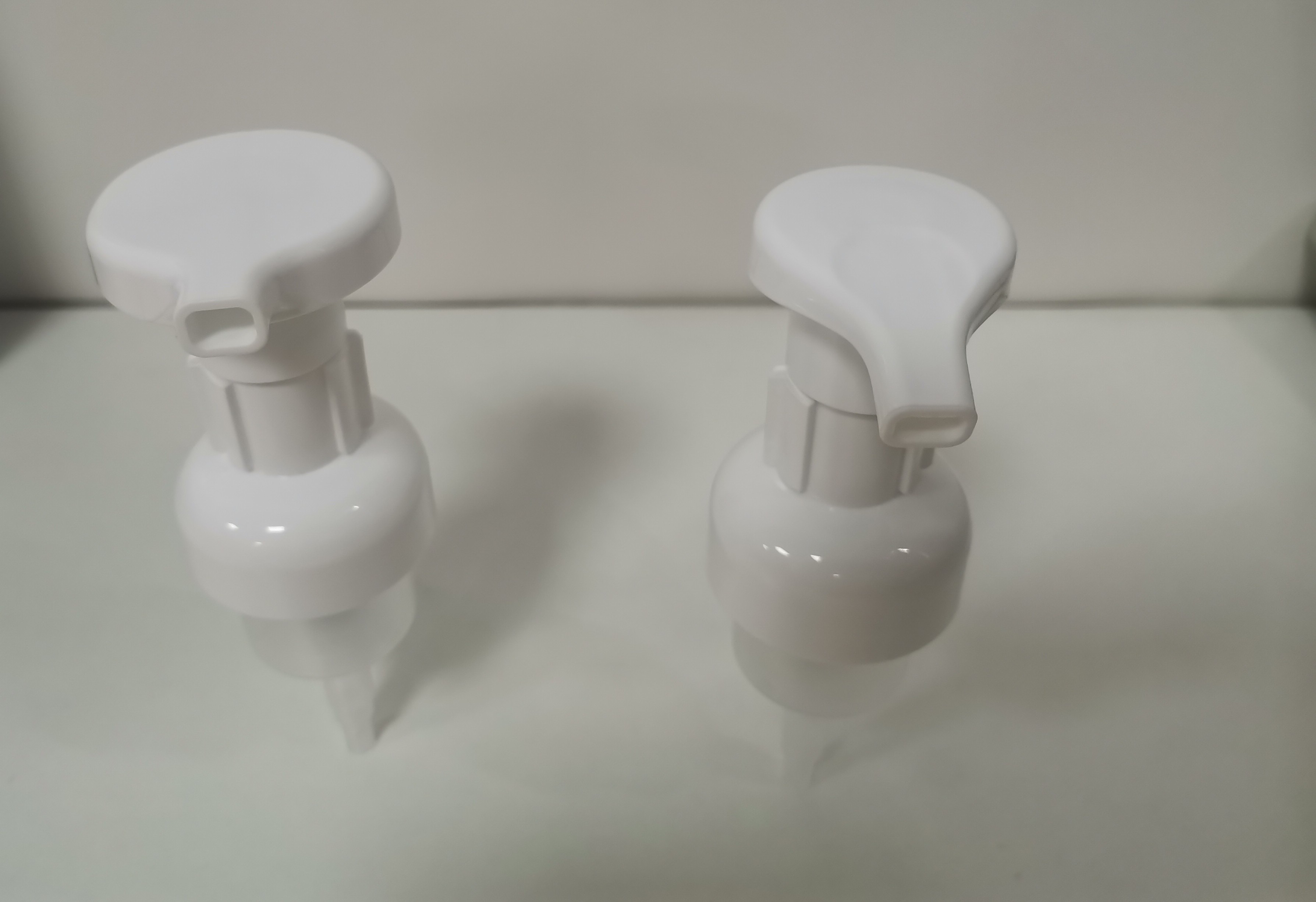 Skin Smoothing Plastic Foam Pump For Household Skin Care With Clip Lock System