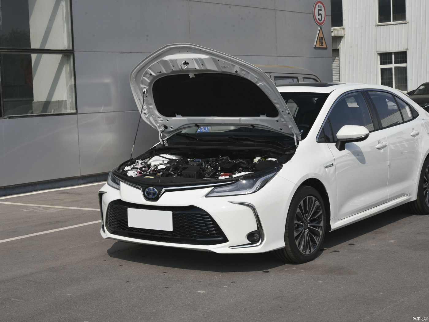 2024 Toyota Corolla Cross Frontlander Cheap Price TOYOTA SUV 5 Seats Stock Available Fast Delivery