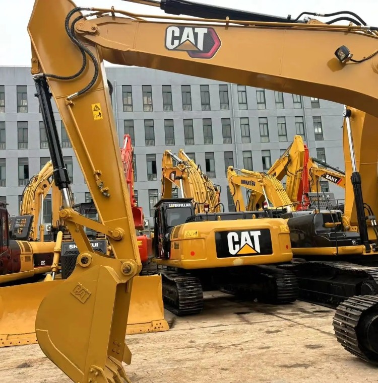 Japan Original Caterpillar 330gc Excavator Heavy Earth Moving Machinery Cat 330d 330dl 330d2 330d2l