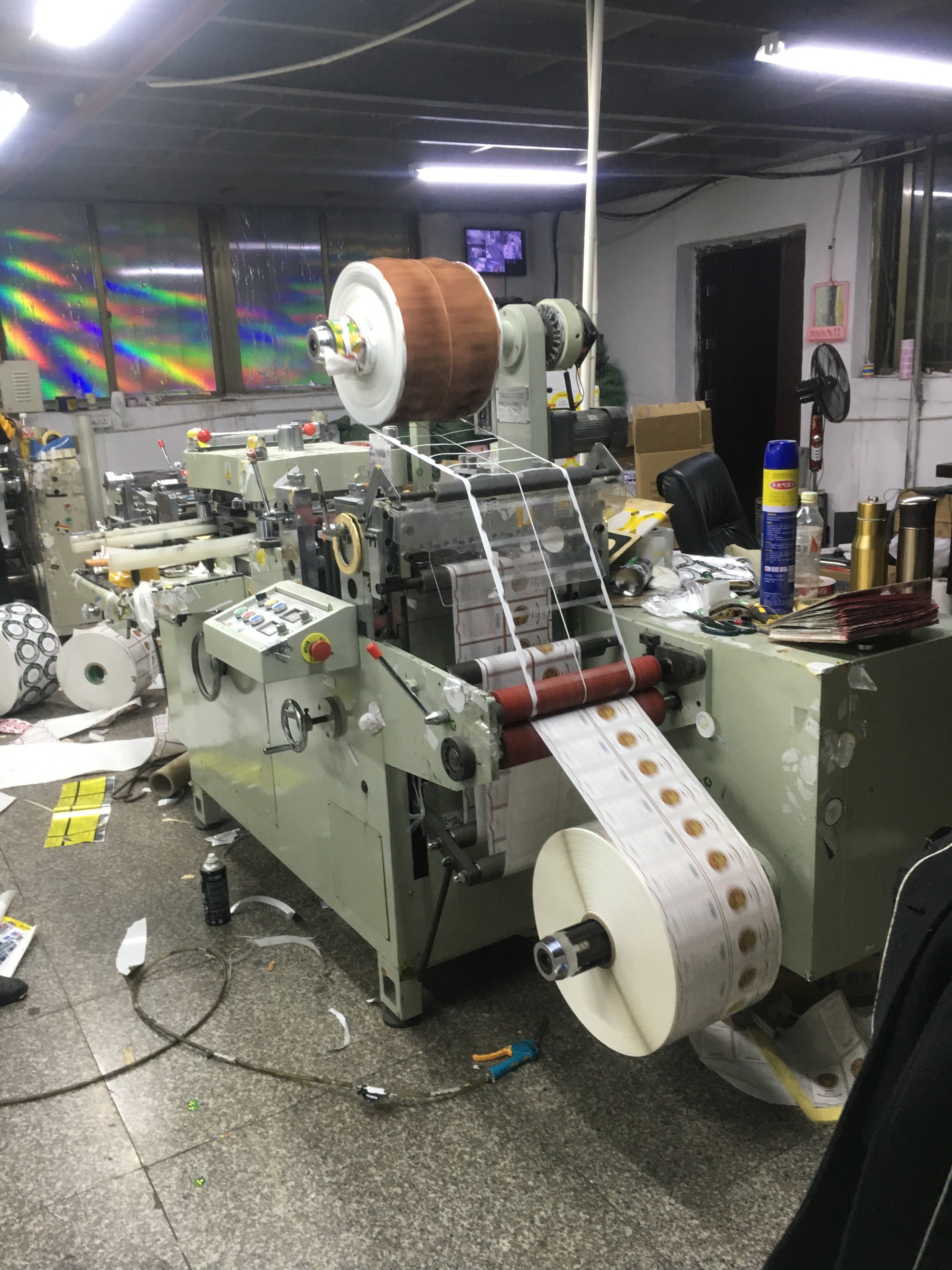 PLC Servo System Label Die Cutting Machine Medium Speed ±0.10mm Accuracy