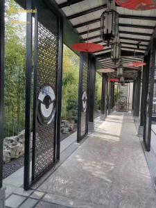 Quality Hairline Metal Black Frame Room Dividers PVD Coated DIN Standard wholesale