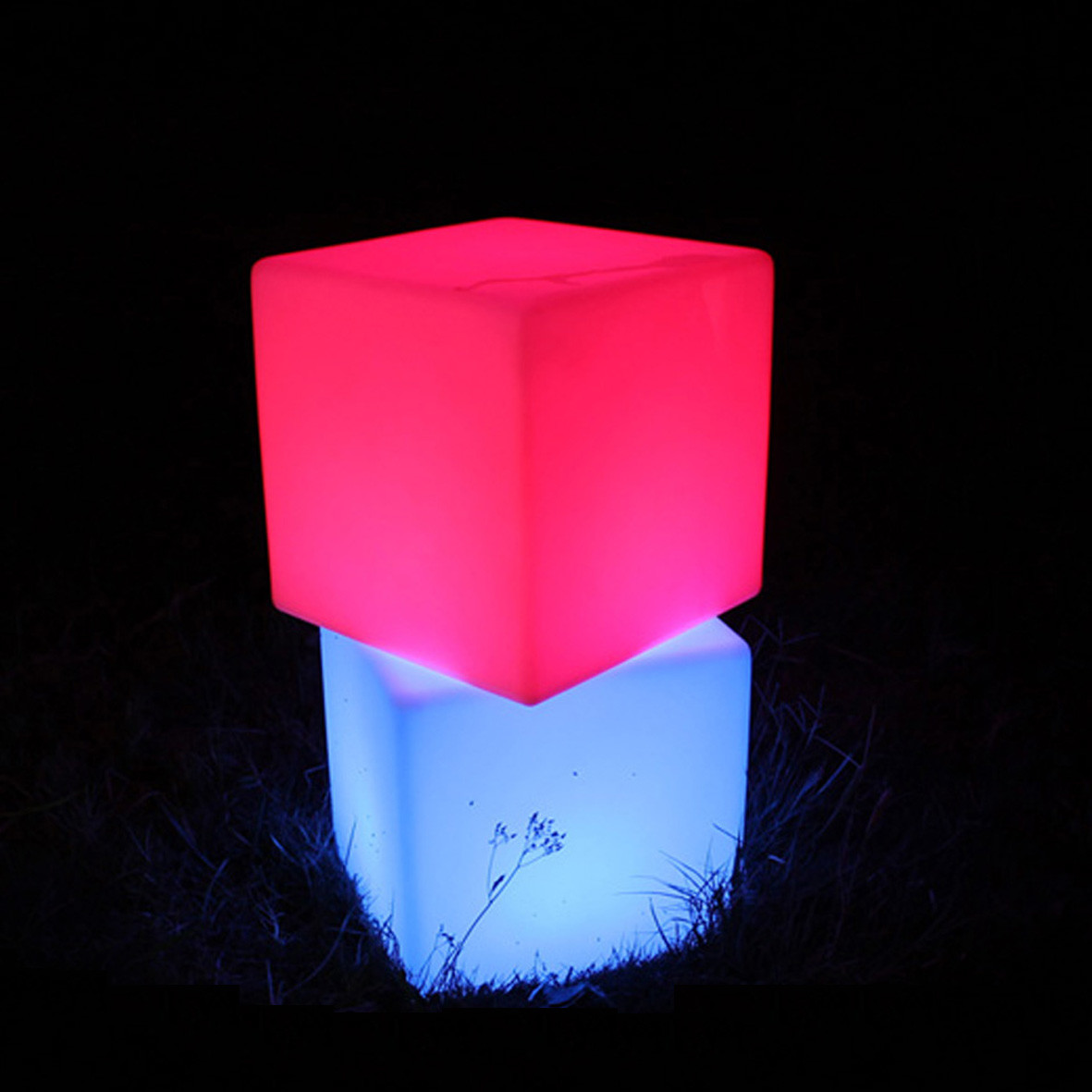 Glowing Outdoor LED Cube Light Chair Plastic IP65 Waterproof For Park Villa Decoration