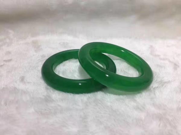Cheap Beautiful Jade Stone Bracelet Rounded Natural Green Jade Bangle for sale