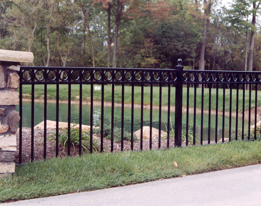 Decorative 8ft Garden Iron Wrought Fence For Highway 1.2mm-2.5mm