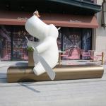 Sky Street Fiberglass Leisure Bench With Sculpture Ornament Outdoor Commercial