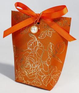 Quality Customized creative high-end wedding candy paper packaging box pearl hot stamping champagne color souvenir gift box wholesale wholesale
