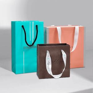 Quality Ribbon Accessories Custom Logo Paper Handbag for Retail Shopping Gift Packaging Bags wholesale