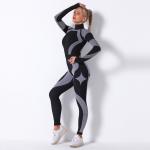 Seamless knitted long-sleeved yoga suit women's breathable, moisture-wicking,