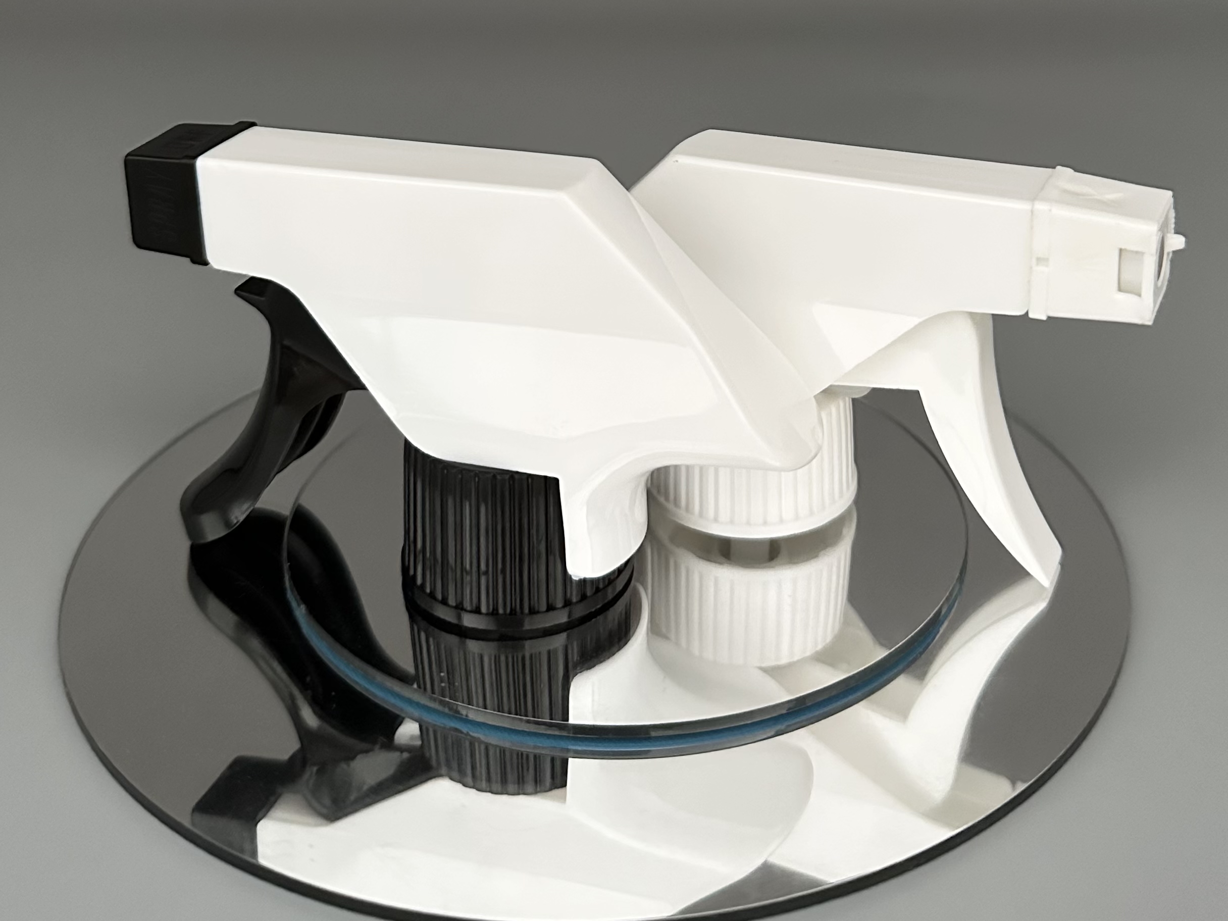 28/400 28/410 28/415 Trigger Sprayer for Clean Made of PP Plastic in Accepts OEM/ODM