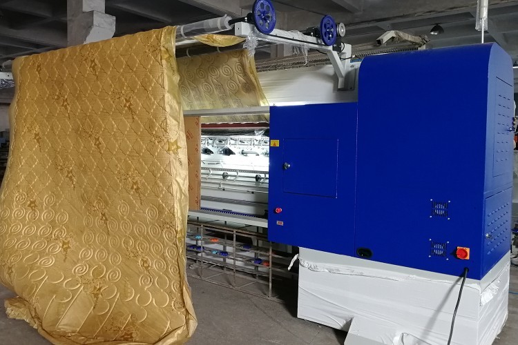 4 Needle Bars Multineedle Quilting Machine Mattress Production Line