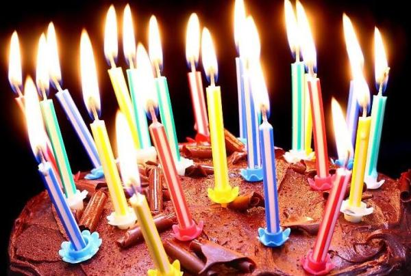 Vertical Core Spiral Birthday Candles , Custom Birthday Cake Candles No