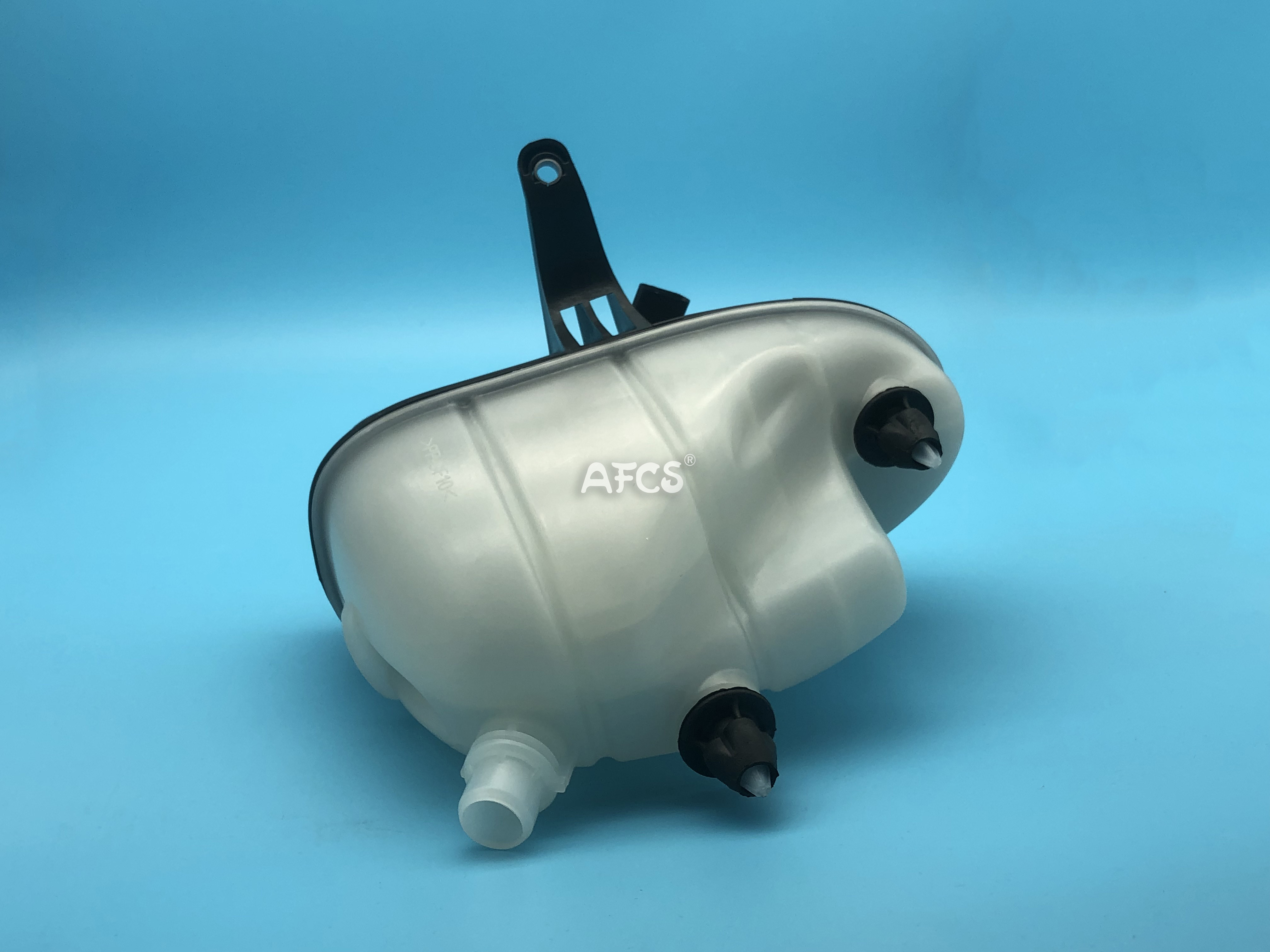 A2225000949 2105010615 Expansion Tank For MERCEDES BENZ W222 V222 X222