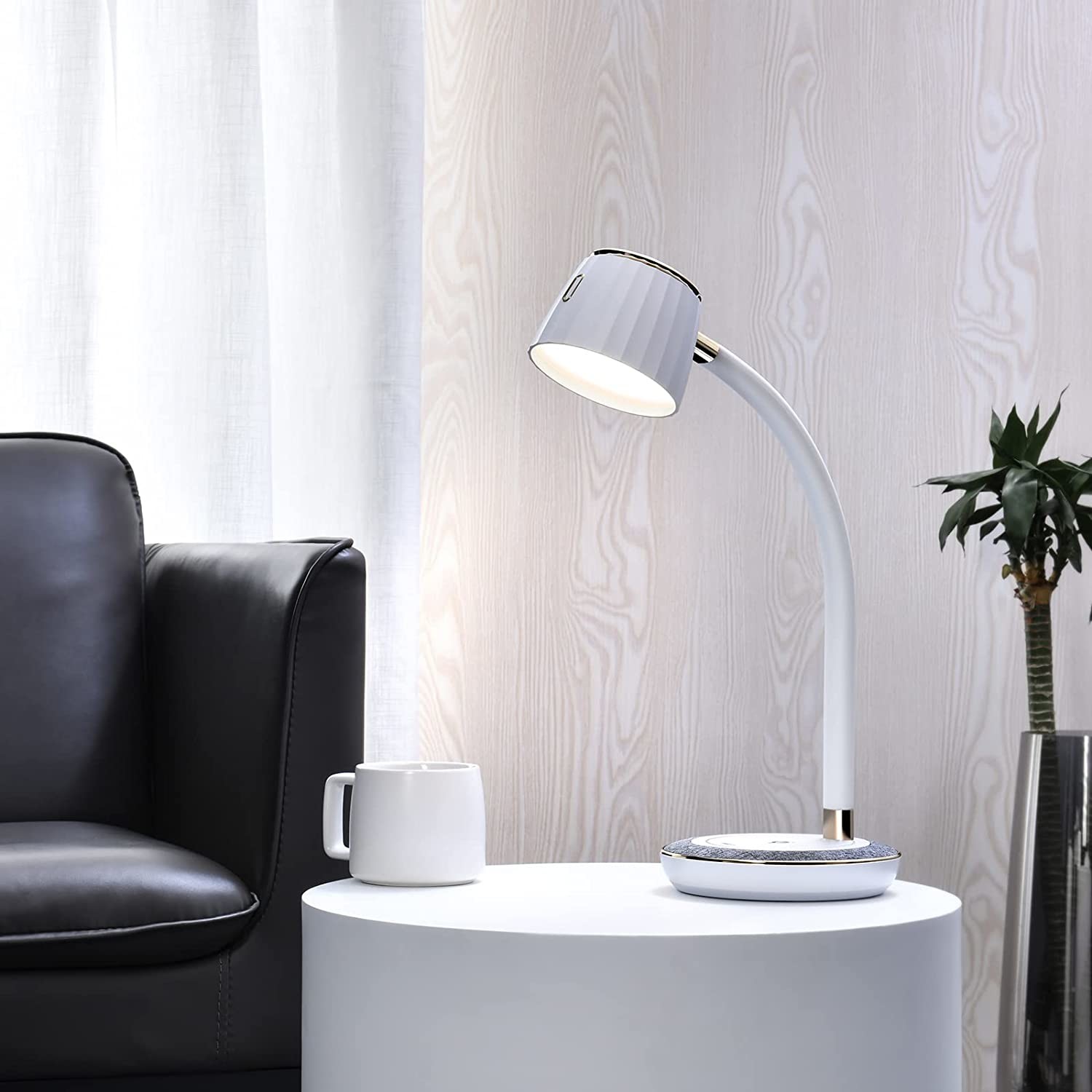 LED Desk lamp with Bluetooth Speaker, Bedside Table Lamp with USB Charging Port,3 Levels Brightness Touch Lamp LED Night