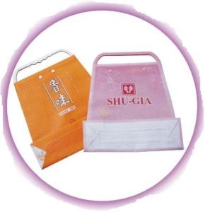 Quality Customized Clothing Plastic Handle Bag Promotion Shopping Bags wholesale