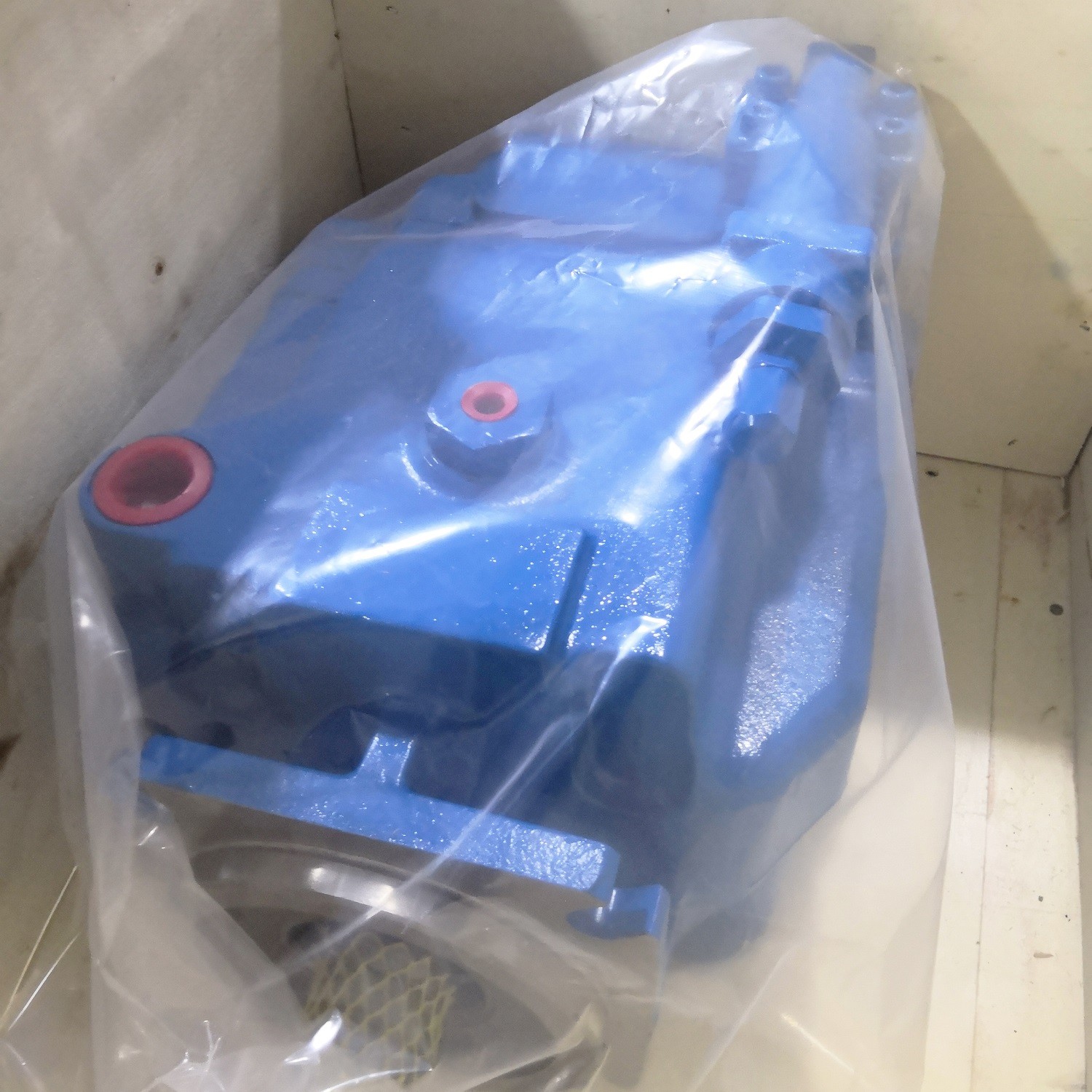 Vickers PVH Plunger Pump PVH131C-LAF-16S-11-C25T4-31 PVH131C-LAF-2D-10-C21V-31-036