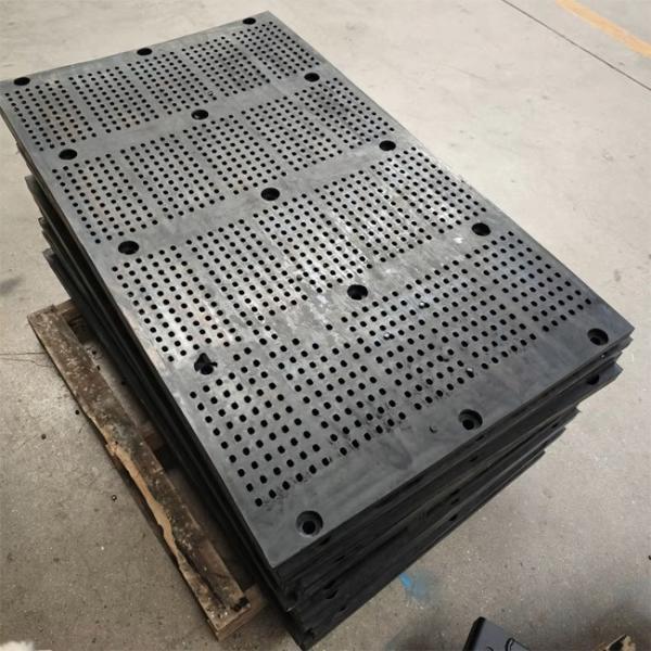 Black Cololr Excellent Rubber Screen Panels 40*8mm For Industrial Vibrating