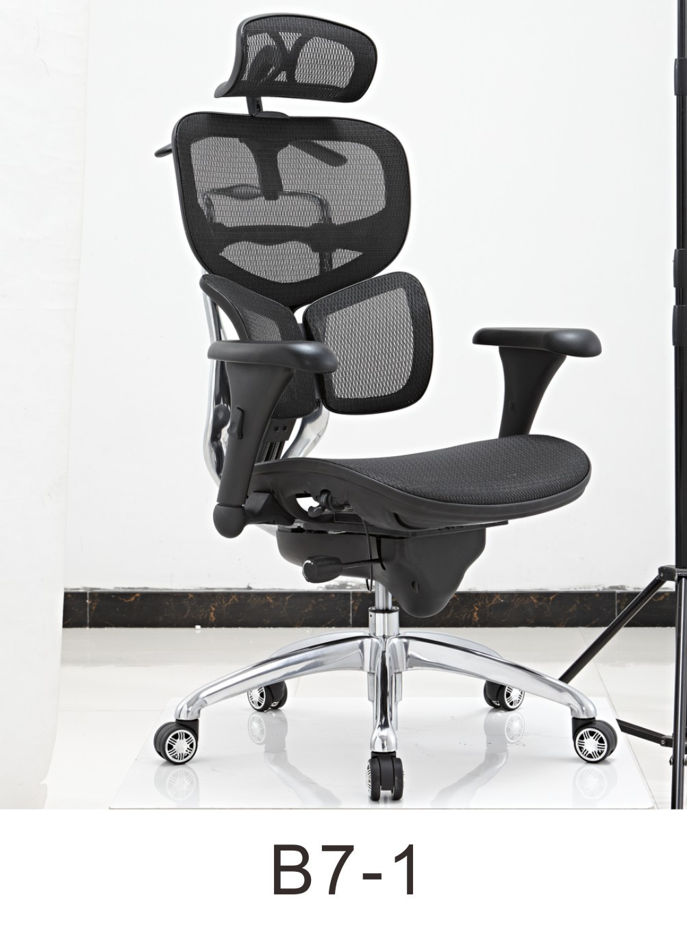 ergonomic chair executive chair office mesh chair with ajustable lumbar support flexibale armrest and injection foam