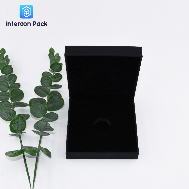 Clamshell Small Jewelry Packaging Boxes Handmade Tactile Film Finishing