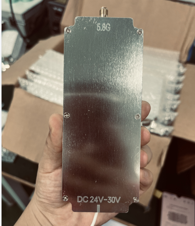 Customized 915mhz 433mhz 0.9G 1.5G 2.4G 5.8G 20w 5-150W Anti Drone Module for Performance