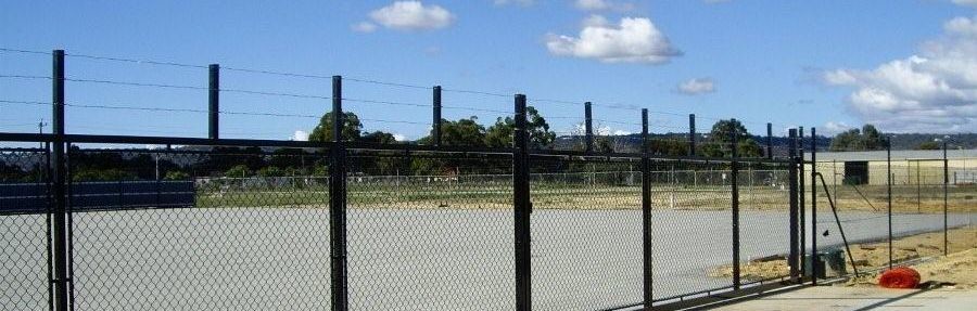 Hot Dipped Galvanized Black Chain Link Fence Cost 1.53m*10m*65mm*65mm*2.5mm