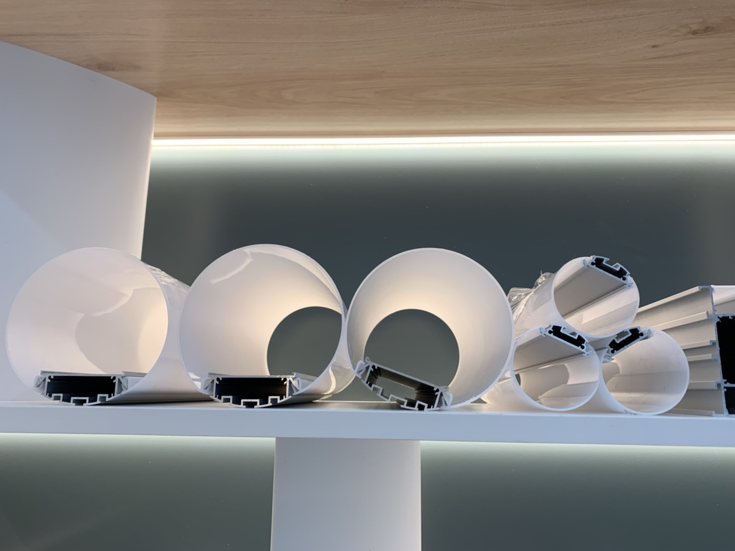 Suspended Round Aluminum LED Profile 30mm 60mm 120mm Diameter With PC Diffused Cover Led Strip Light