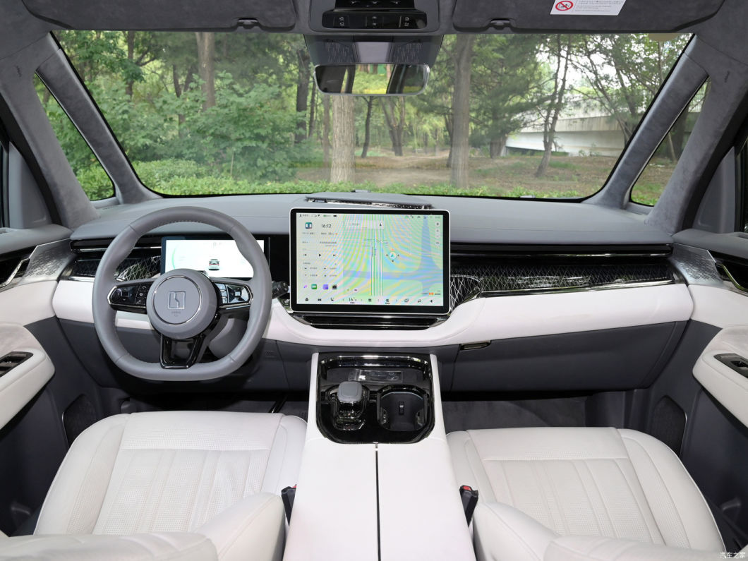 Zeekr 009 Electric Car New Energy Vehicles Awd 5-Door-6-Seat Left Hand Drive Long Rang EV Car