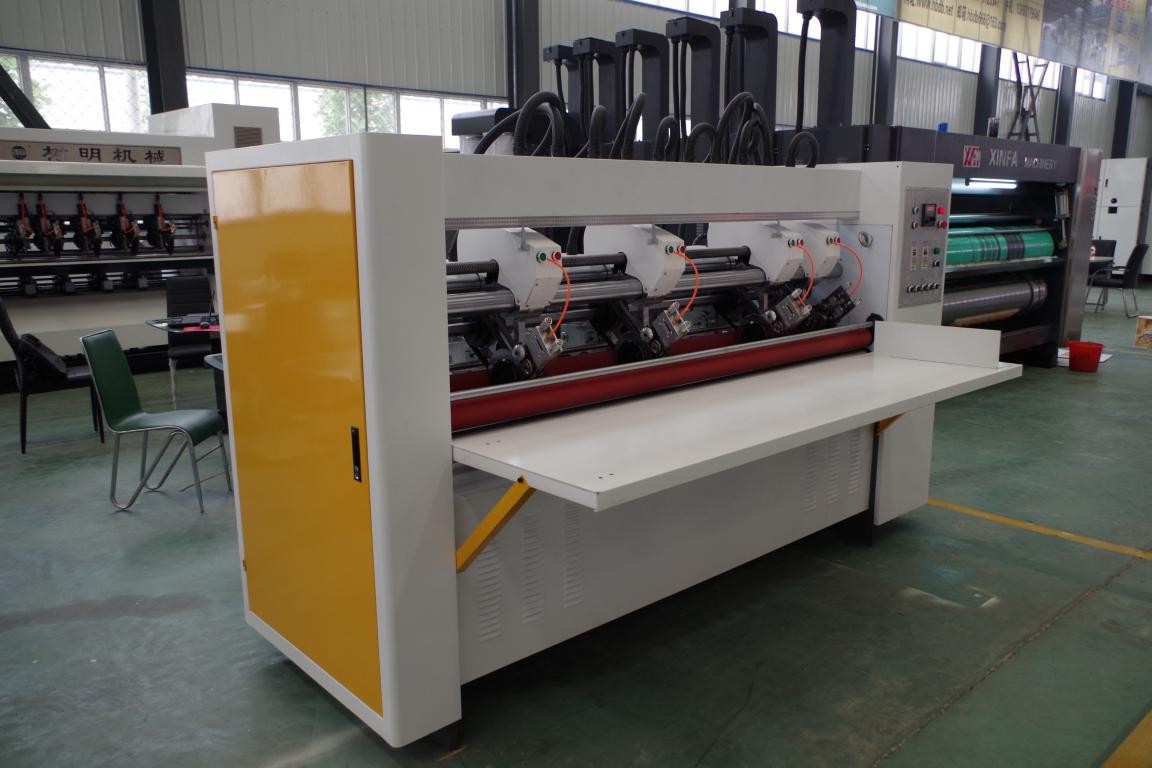 Electric Adjust Eight Roll Type Corrugated Slitter Machine Thin Blade 1 Year Warranty