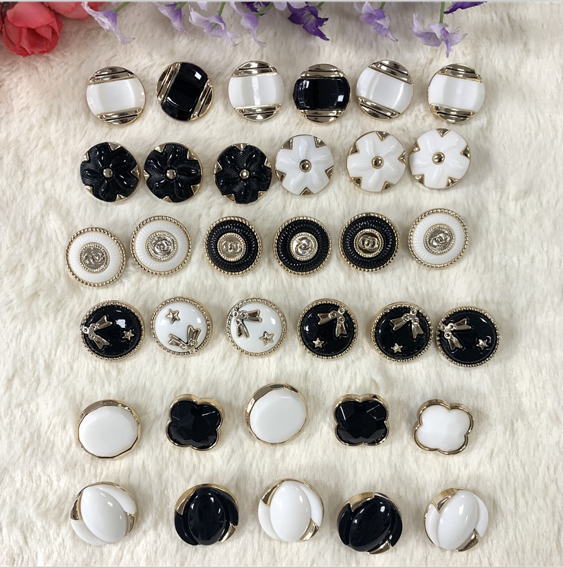 wholesale factory 18L 20L 24L 28L 34L big size plastic ABS coat button combine plastic button