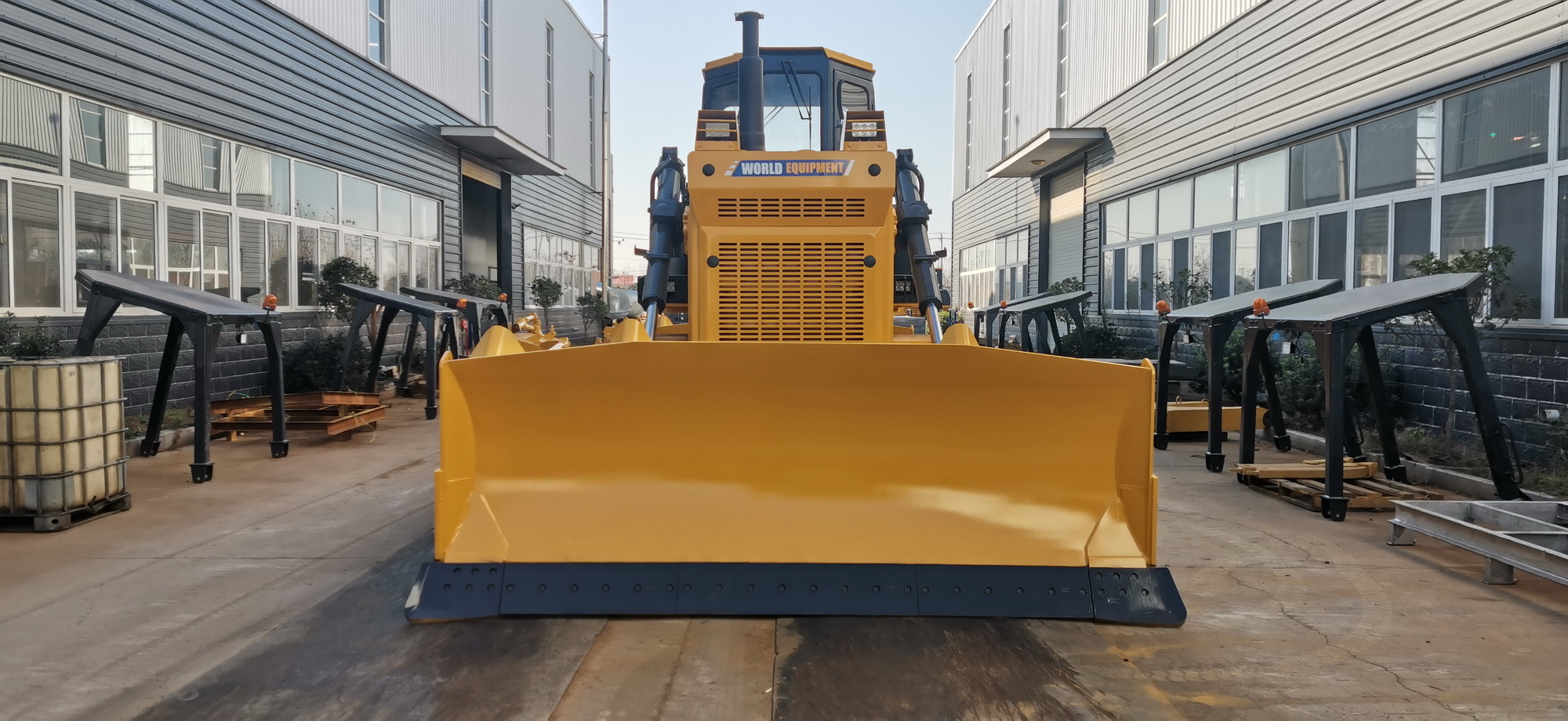 560mm Track Type Tractor Heavy Equipment For Construction And Mining