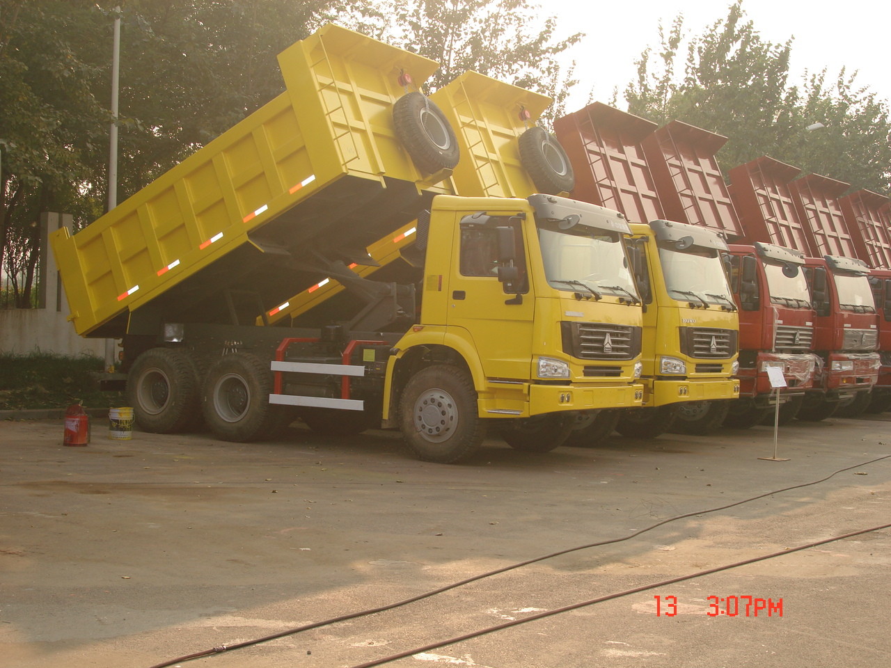 new style tipper truck brand HOWO 10 wheels Dump truck with free parts
