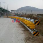 CE Approved EVA Highway Rolling Barrel Guardrail For Road Traffic Safety