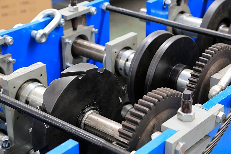 3 Cylinder Cable Tray Roll Forming Machine , Steel Stud Roll Forming Machine
