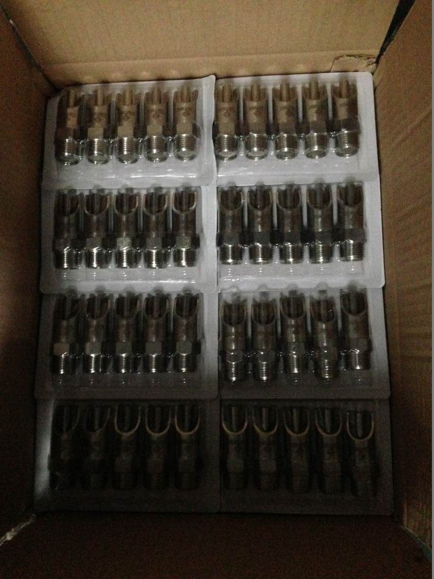 Durable Pig Feeding Equipment Stainless Steel Pig Nipple Drinker For Farm 1/2" 65mm QL122