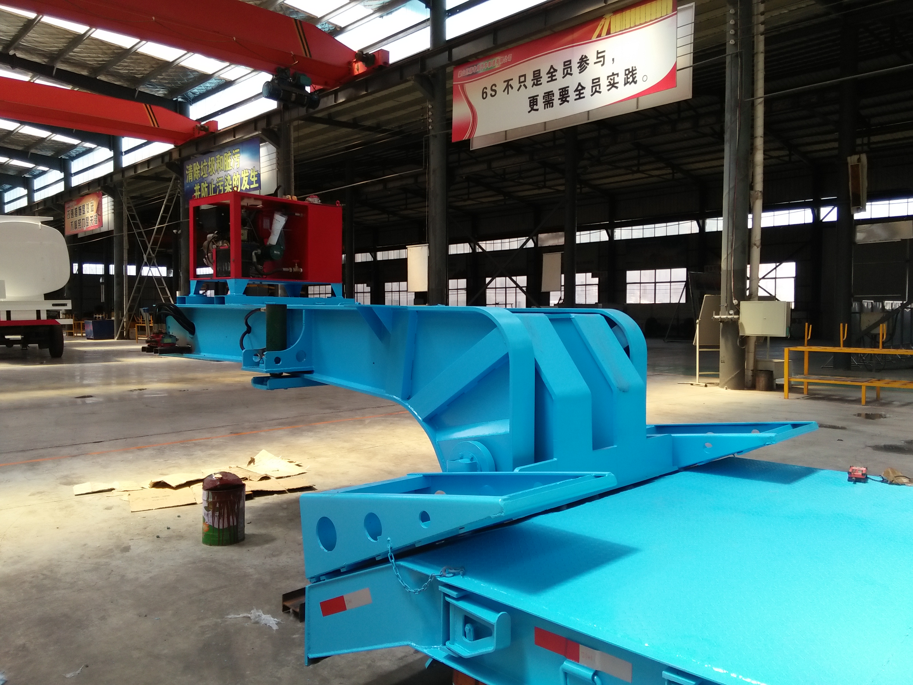 Extra Low Drop Deck Trailer Manufacture Liangshan Juyuan Special Vehicle Manufacturing Co