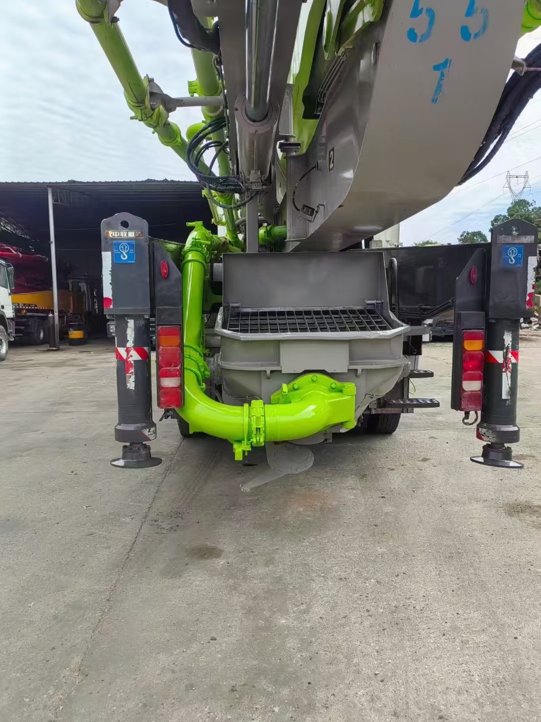 2021 59m Zoomlion Dimension 14700*2530*3960mm Used Concrete Pump Truck With Sitrak Chassis