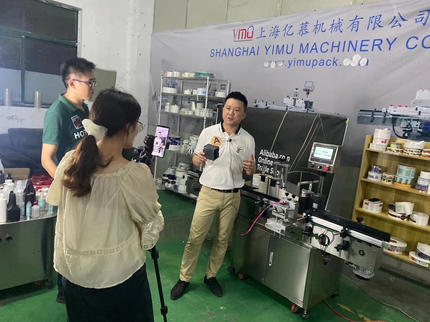 Automatic Wine Shampoo Aseptic Bottle Filling Machine 50ml-5000ml
