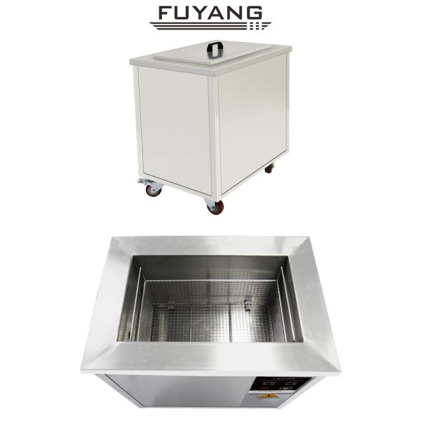 Single Tank Casters Industrial Ultrasonic Cleaning Equipment Stainless Steel