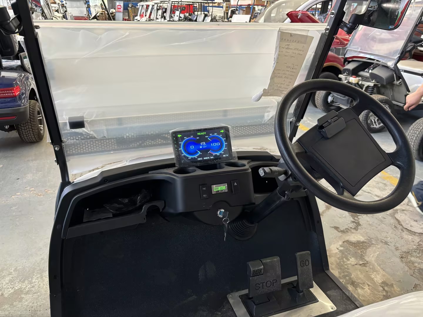 Grey Color 2 Seater Golf Cart 4 Wheel 10 Inch Tire 70-100km With Lithium Battery