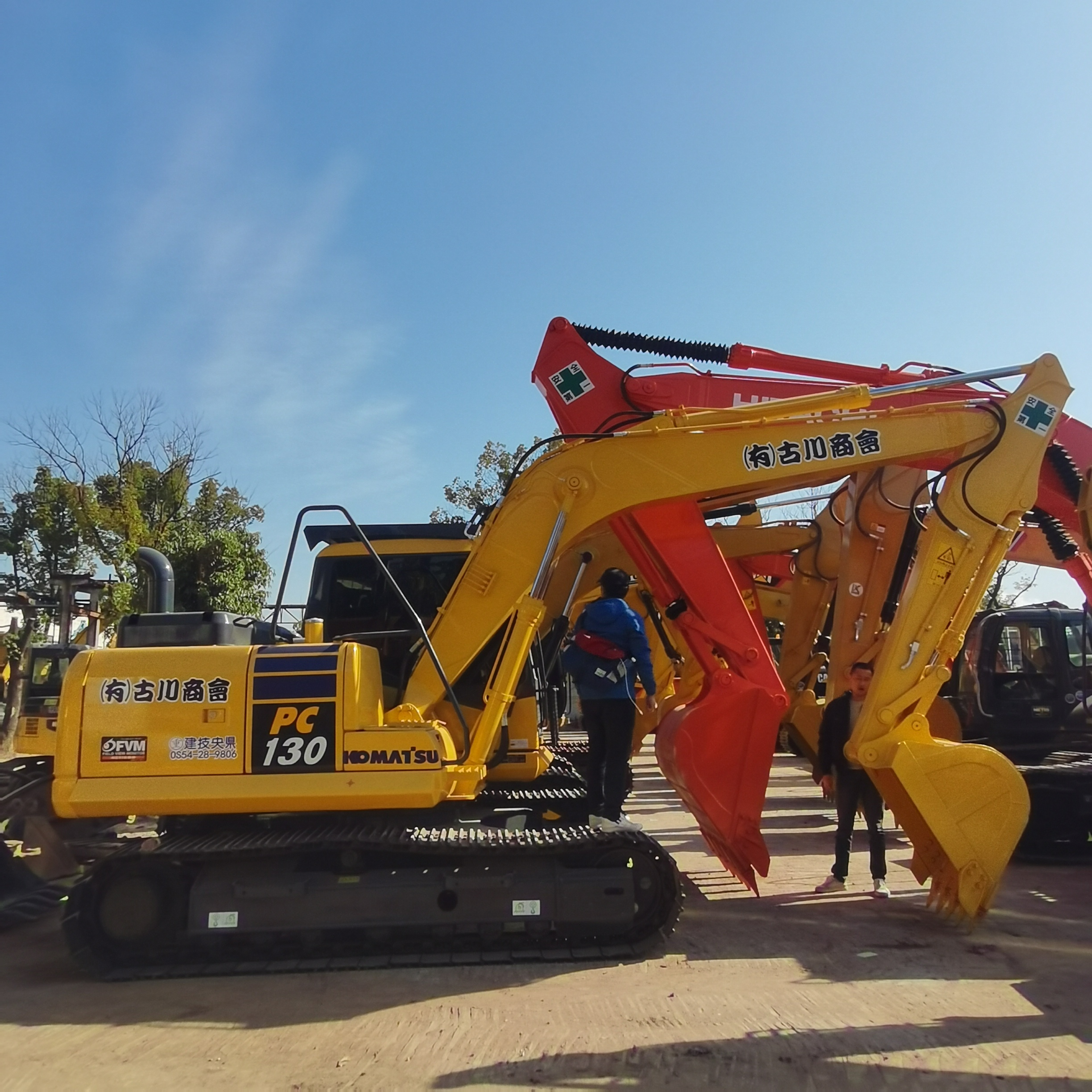 13 Ton Crawler Digger Original Hydraulic Cylinder Komatsu PC130 Medium Used Excavator