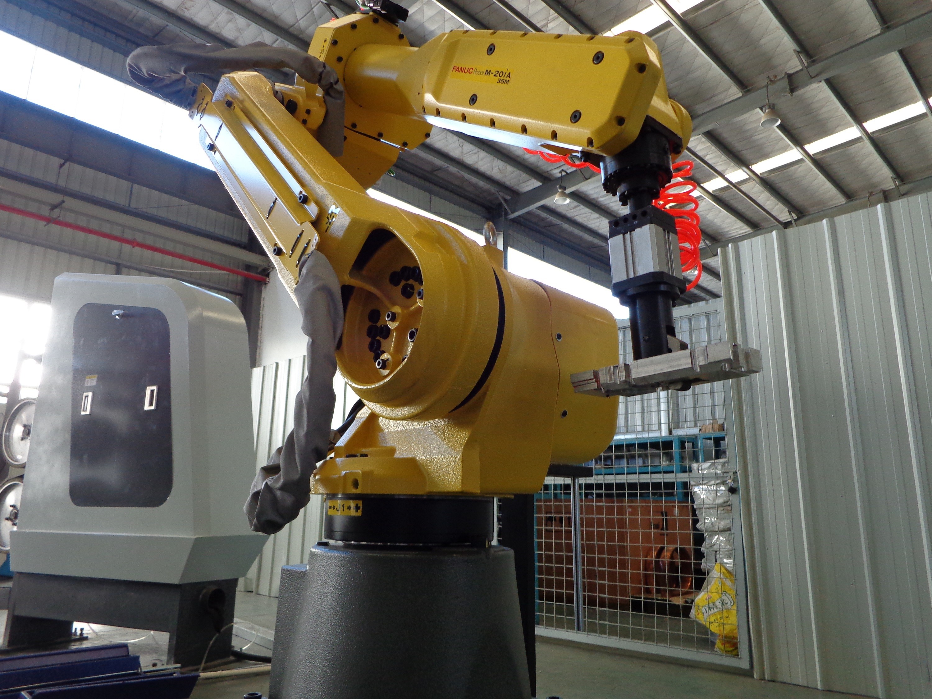 11KW CNC Automatic Polishing Machine For Faucet